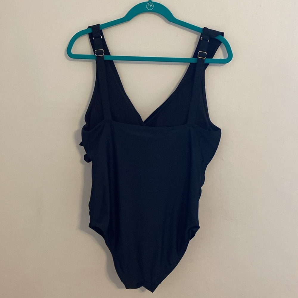 Kindred Bravely Black Ruffle Wrap Maternity & Nursing One Piece Swimsuit L - Picture 10 of 16